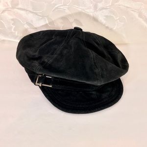 Vintage Nine West Black Suede Cap Hat Small/Med
